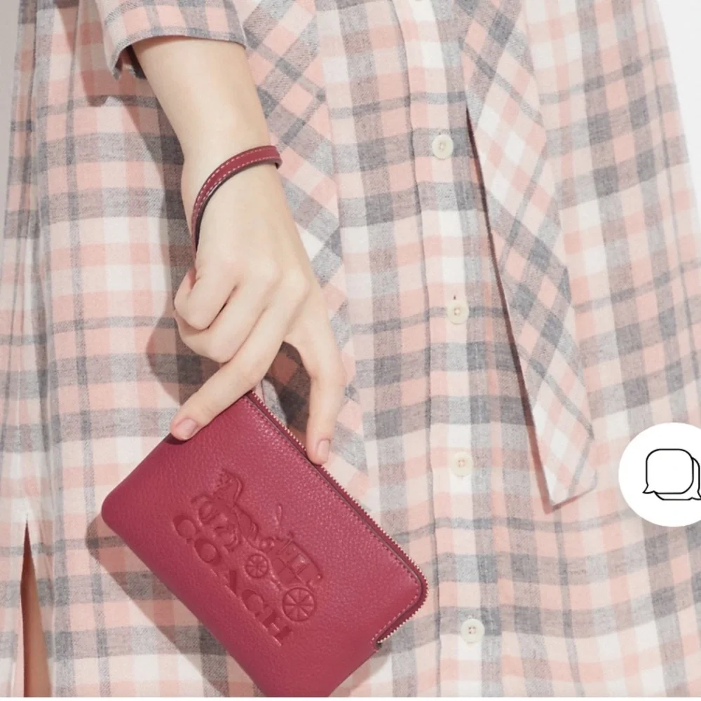 Coach Corner Zip Wristlet Rouge Horse & Carriage NWT Refined Pebble Leather - Picture 6 of 11